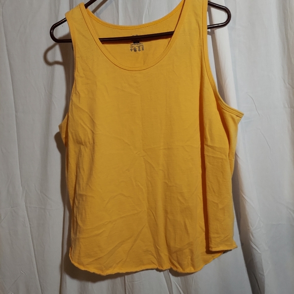 5 fruit of the loom LG tanks - Picture 5 of 5